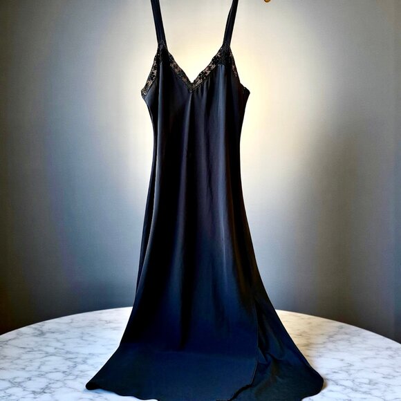 Vintage Val Mode Nightgown Lingerie Black Long Gown size Medium DAMAGED - Picture 1 of 16